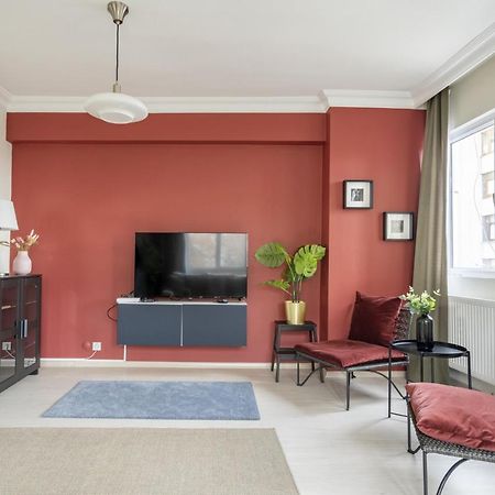 Modern Flat With Balcony On Bagdat Street Leilighet Istanbul Eksteriør bilde