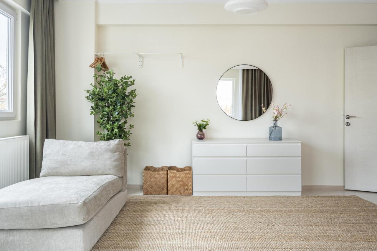 Modern Flat With Balcony On Bagdat Street Leilighet Istanbul Eksteriør bilde